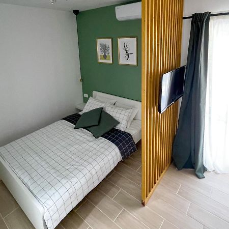Modern Studio Overlooking Downtown Makarska Eksteriør billede